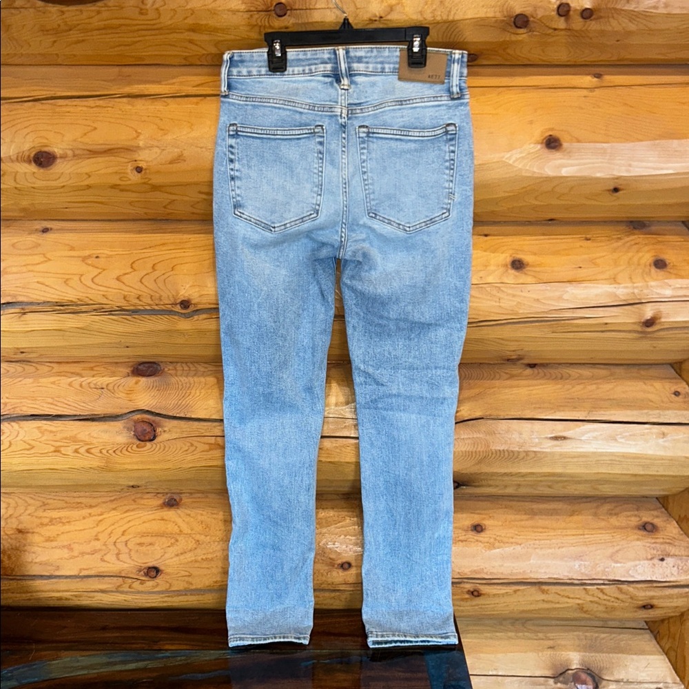 American Eagle Like New AE77 Premium Skinny Jeans Size 6 Reg. in Light Destroy - Picture 11 of 15